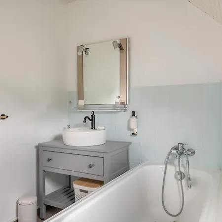 Pour 4 Proche Du Nau